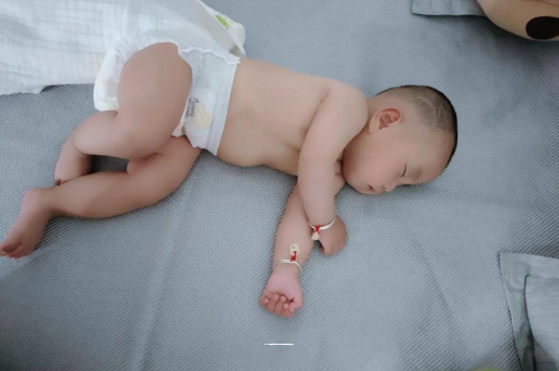 绵阳怎样教宝宝爬